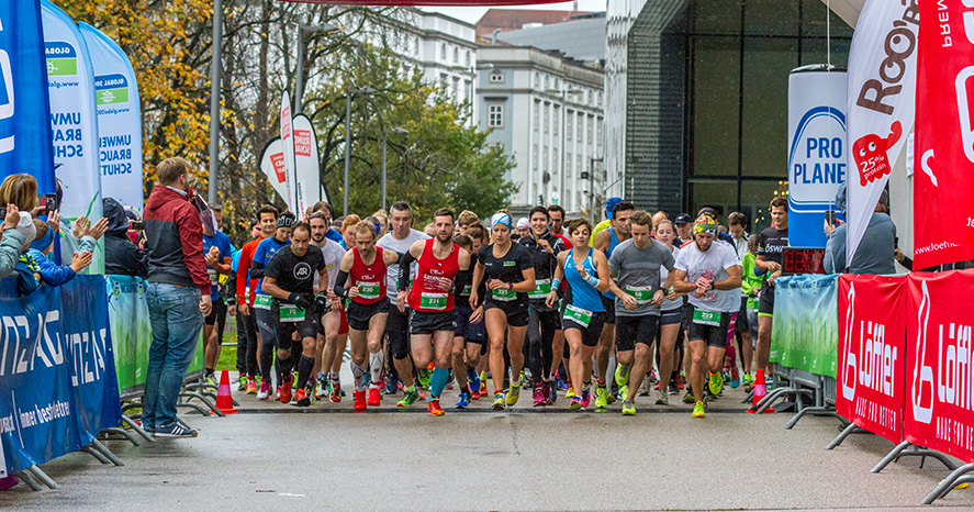 Läufer beim Start des Linzer Global 2000 Fairness Run